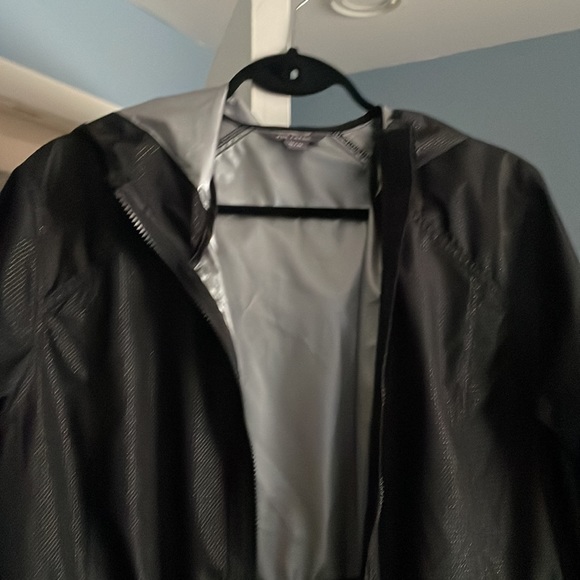 Long jacket - lightweight and packable. - Picture 5 of 8